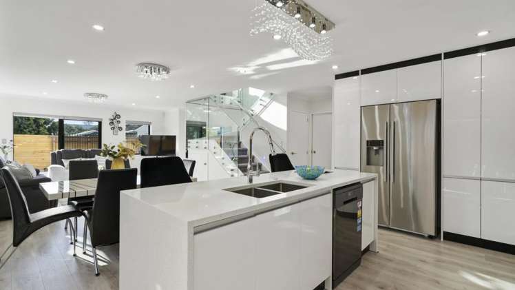 2 Elizabeth Avenue_5