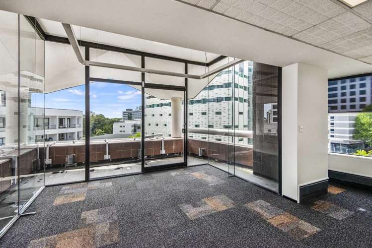 120 Mayoral Drive City Centre_5