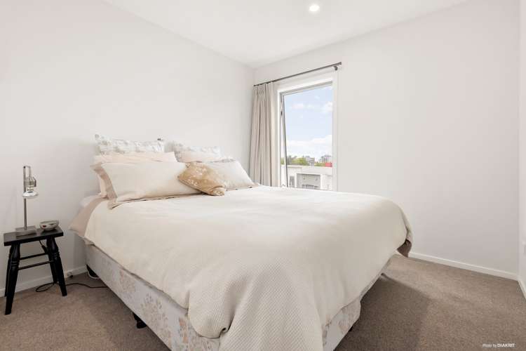 4/19 Ruakiwi Road Hamilton Lake_9