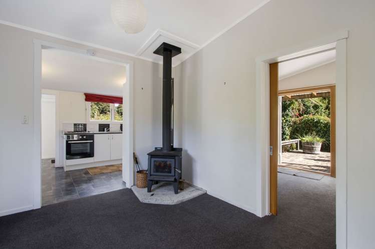 80 Victoria Street Waikino_5