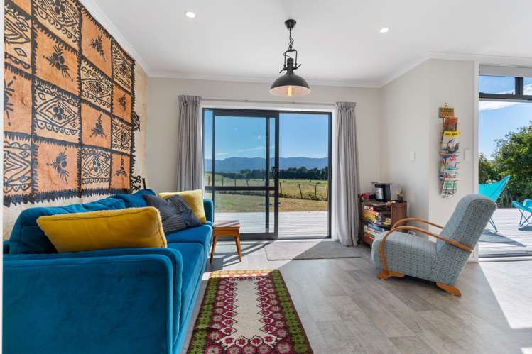 2766 Lake Ferry Road Pirinoa_2