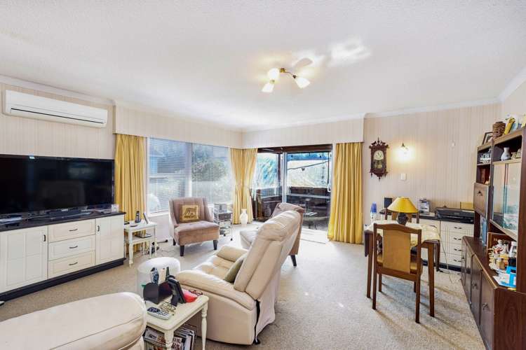 1/60 Taharoto Road Takapuna_3