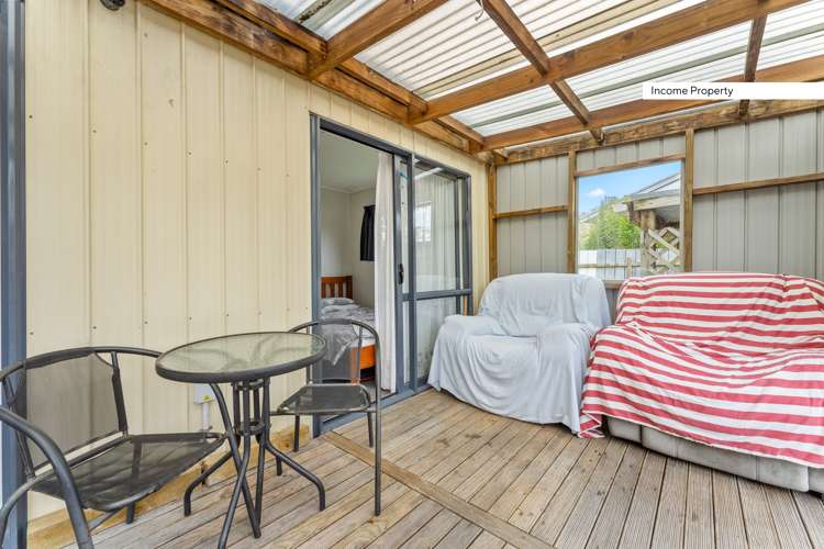 2/8 Chartwell Avenue Glenfield_15