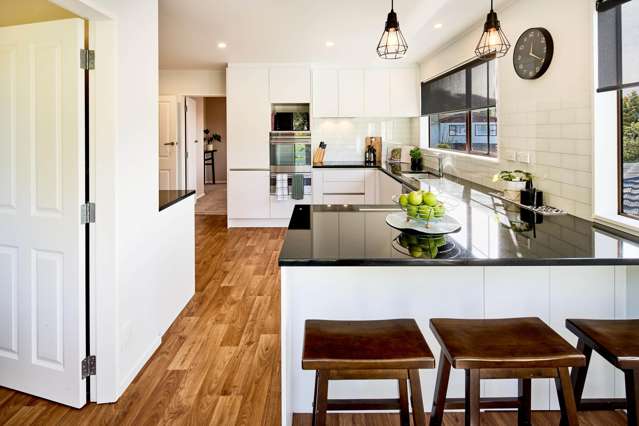 8 Balliol Drive Tawa_1