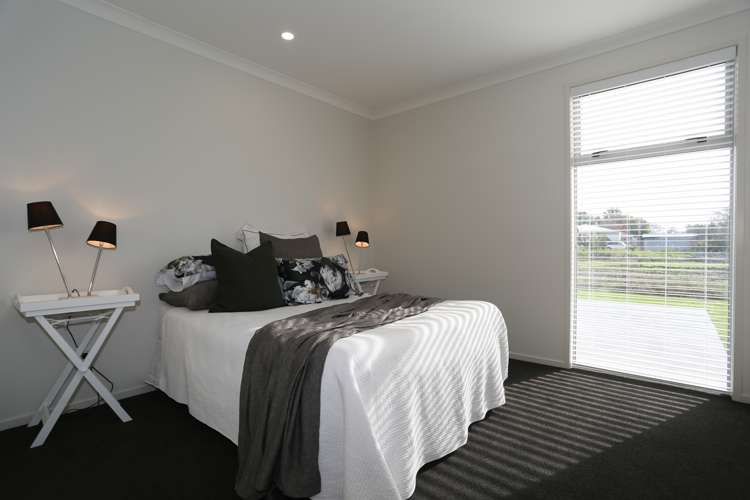 44 Arbuckle Road Frimley_11