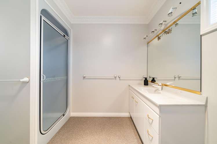 19 Comeskey Grove Elderslea_18