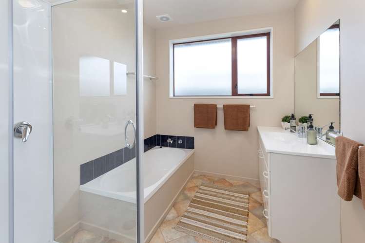 2/172 Langdons Road Papanui_7