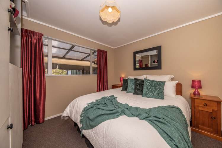 26 Banbury Street Waimangaroa_24