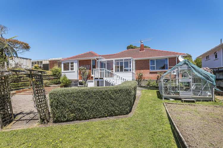 24 Larsen Crescent Tawa_17