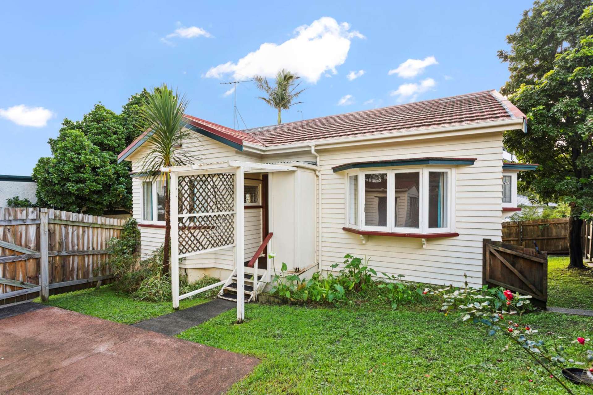 18a Ahiriri Avenue Avondale_0