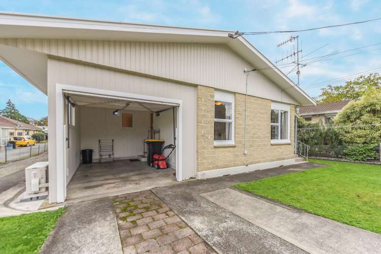 2 Willow Avenue Stoke_12