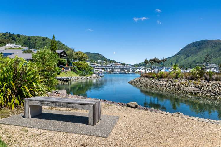 8 and 8a Angle Street Picton_3