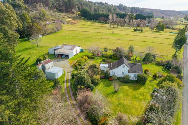 6 hectares with possible subdivision opportunities