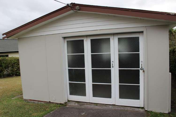 19 Kirrie Avenue Te Atatu South_18