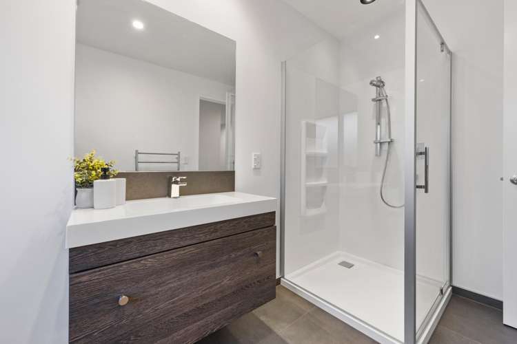 5 Augusta Grove Waiwhakaiho_19