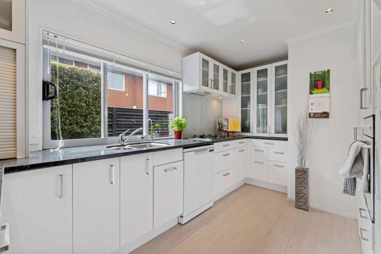 32a Saint Vincent Avenue Remuera_6