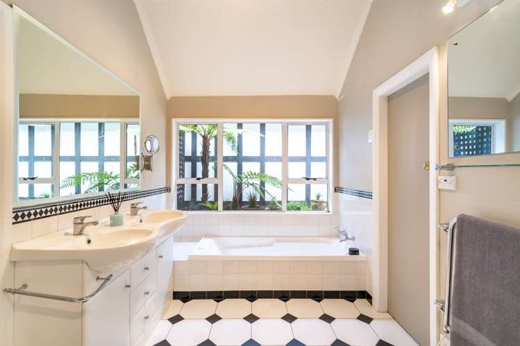 6 Chatsworth Road Silverstream_21