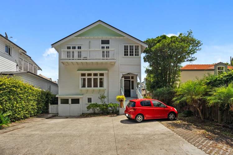 1/319 Mount Eden Road_0