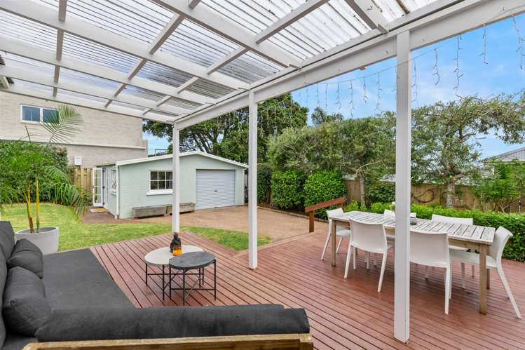 46 Smale Street Point Chevalier_27