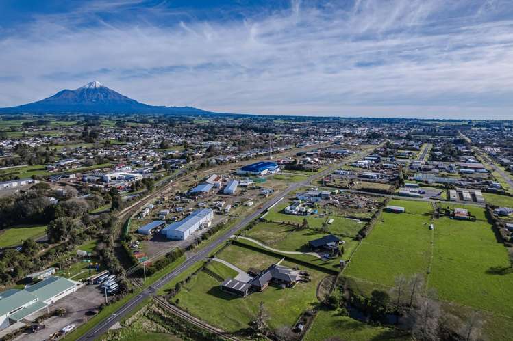 5 and 7 Hills Road Stratford_13