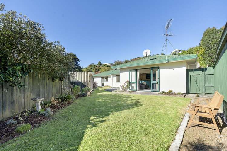 6 Redwood Crescent Westown_21