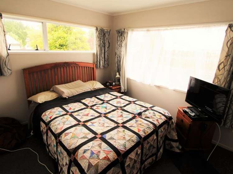 2/65 Etherton Drive Manurewa_5