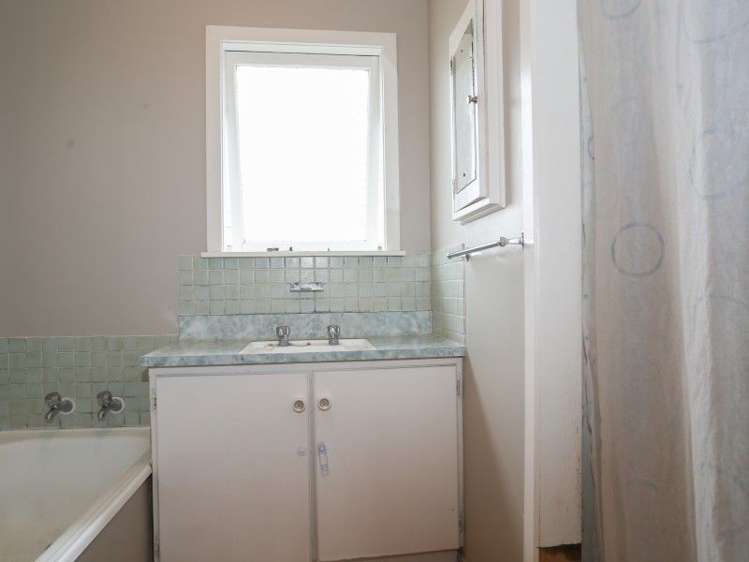 229 Sunnybank Crescent Camberley_9