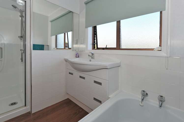 2/5 Exeter Street Stoke_8