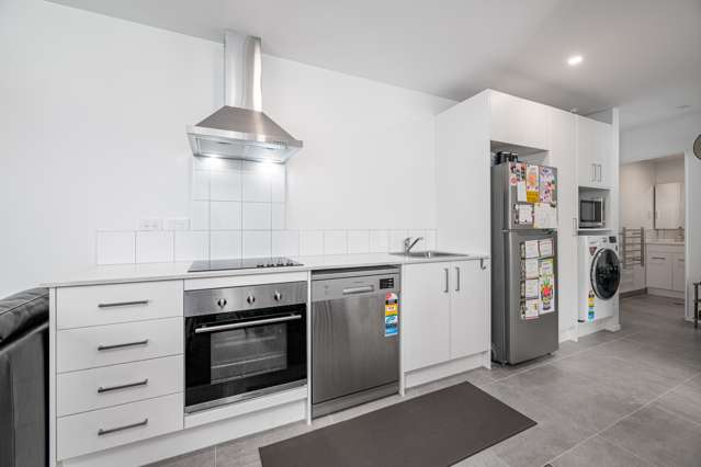 G10/28C Eileen Newey Place Henderson_4