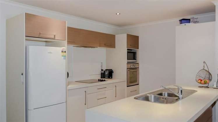 37 The Track Takanini_1