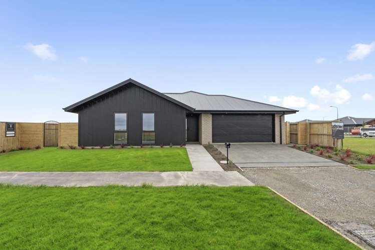 14 Falcons View Drive Rolleston_16