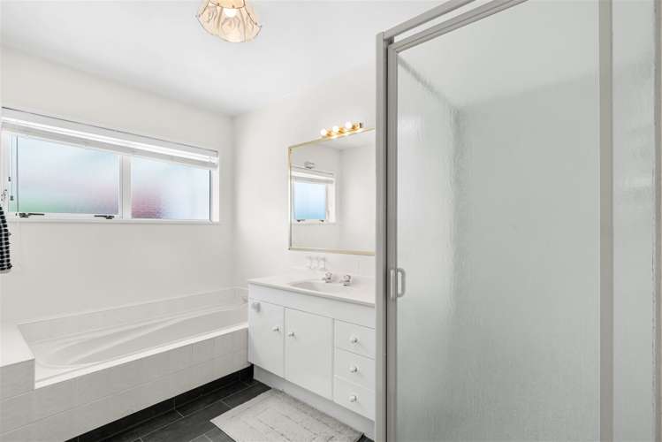 17 Clarevale Street Burwood_11