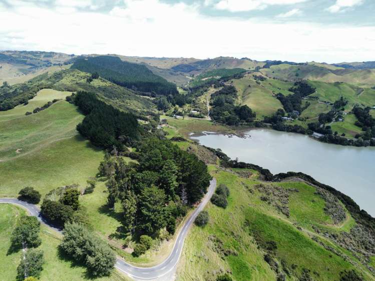 822 Te Waitere Road Taharoa_13