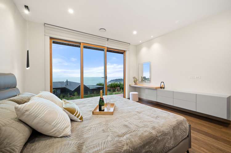 6 Sowerby Place Richmond Hill_16