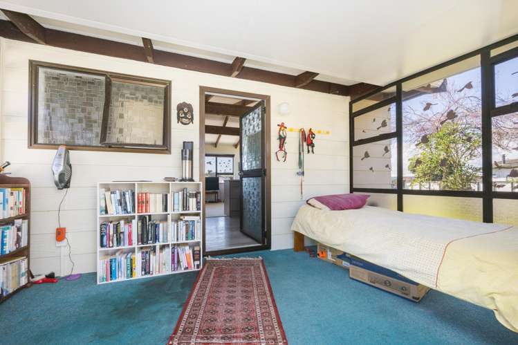 8 Cousins Avenue East Foxton Beach_11