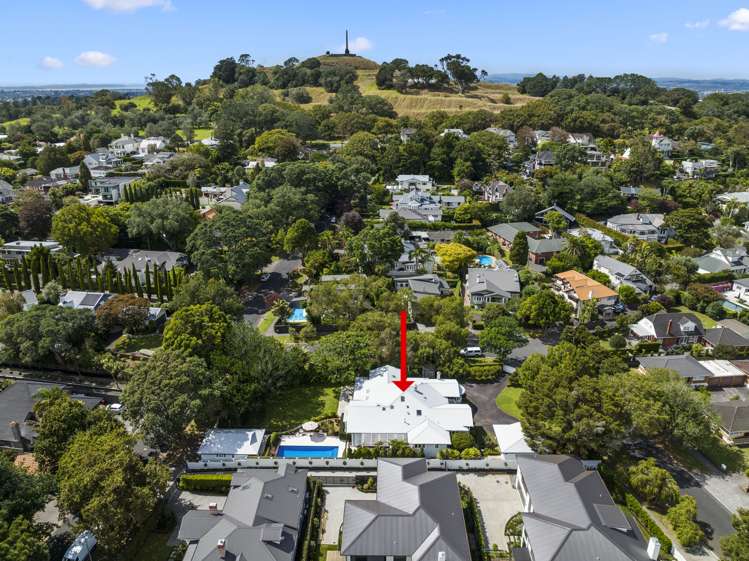 19 Golf Road Epsom_29