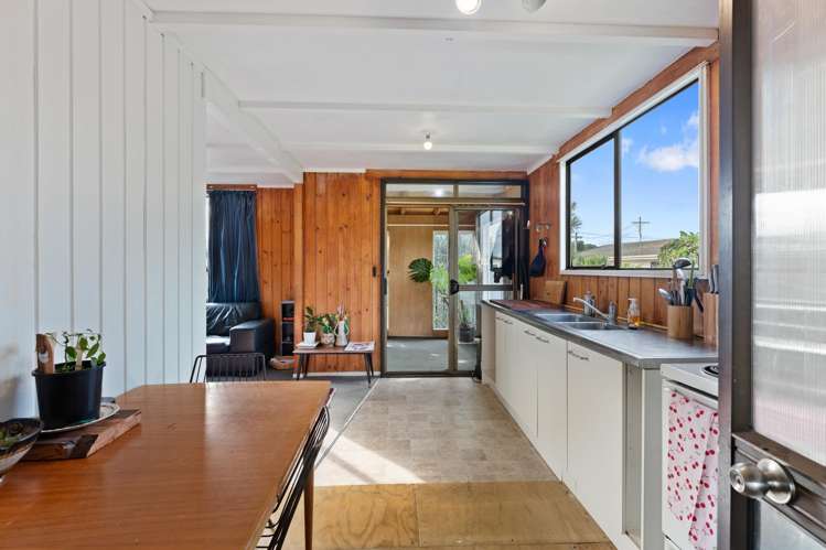 3A Manuka Street Otaki Beach_11