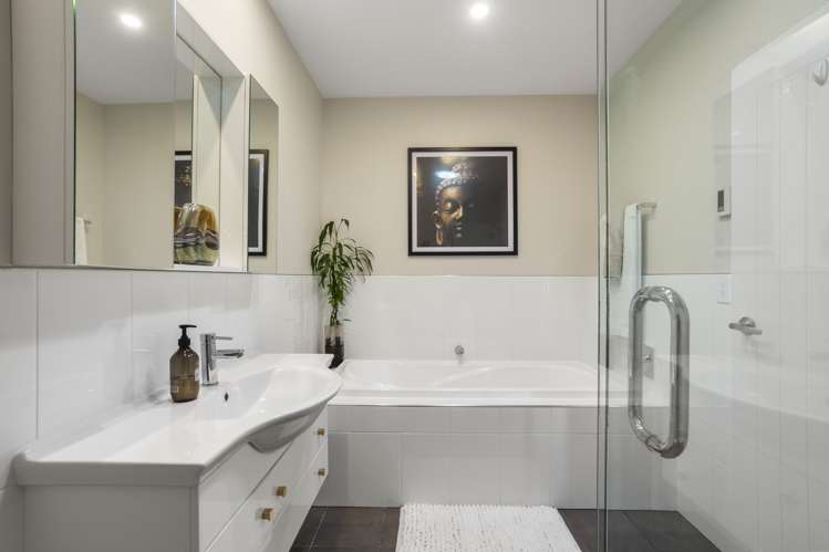 97 Coates Avenue Orakei_21