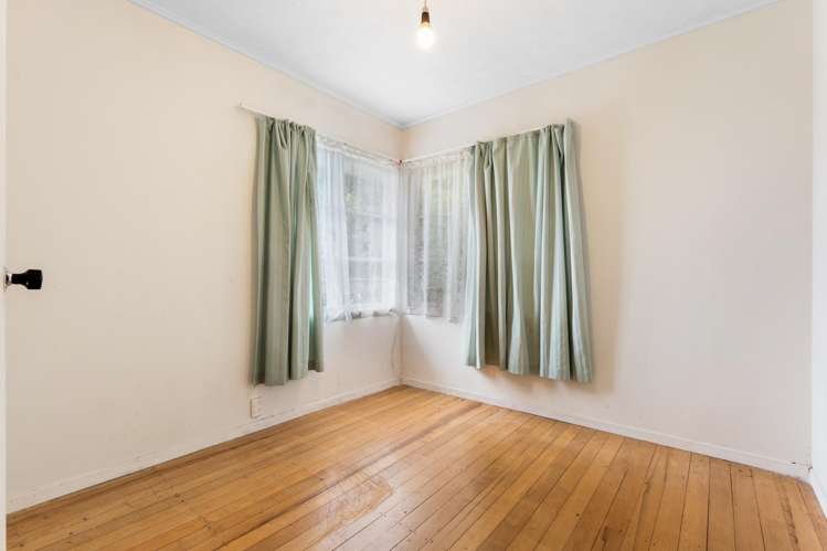 17 Kirrie Avenue Te Atatu South_7