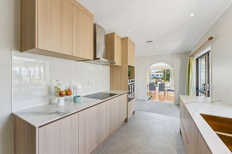 10 Beechdale Crescent Pakuranga Heights_16