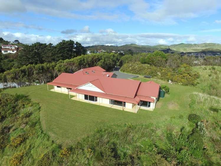 1 Whitford Brown Avenue Papakowhai_18