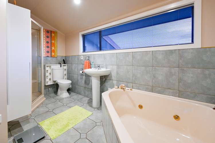 4 Bremner Crescent Stoke_13