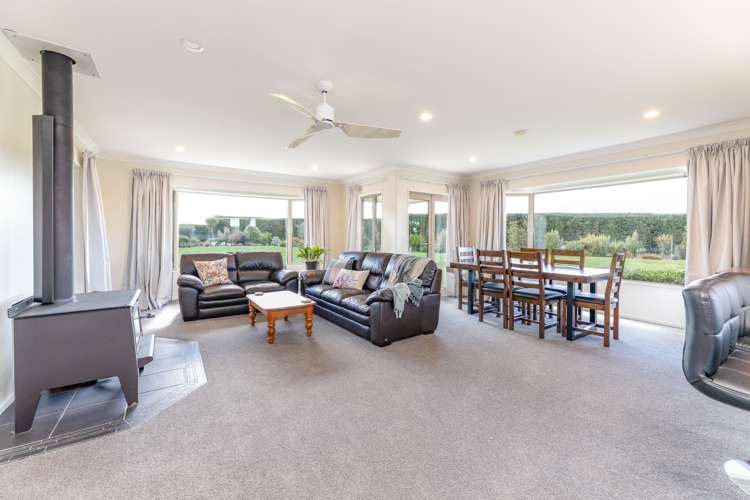 2/186 Knights Road Rolleston_3