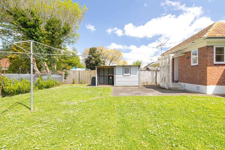 19 Savage Crescent West End_21