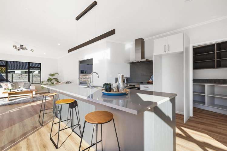 8A Summer Eve Place_5