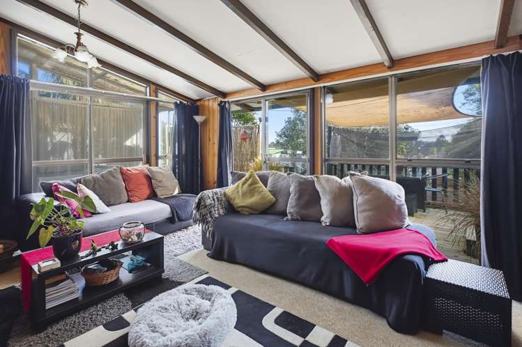 3 Lucy Road Waiomu_9