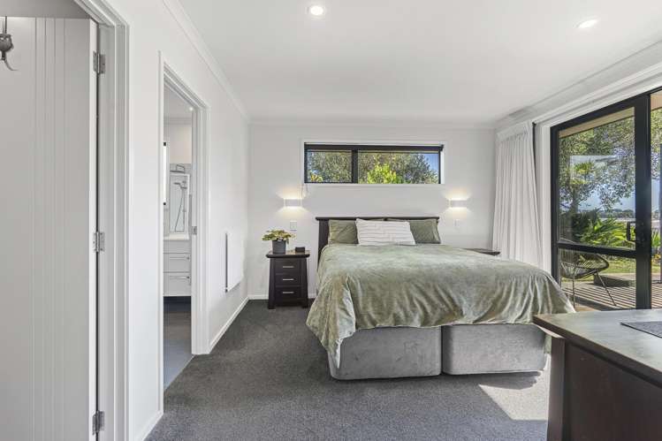 5 Cessna Lane Glen Avon_12