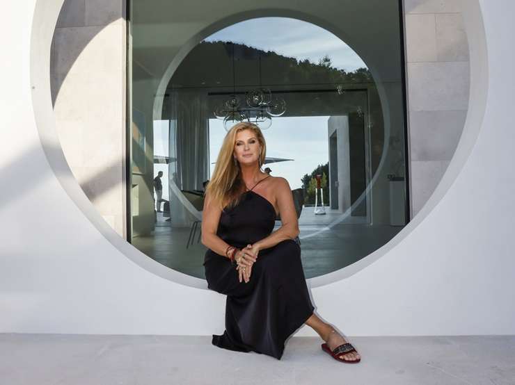 Shirley and Gary Akers are selling Lake Taupō Lodge, in Acacia Bay, after deciding now is the time to retire Photo / Supplied