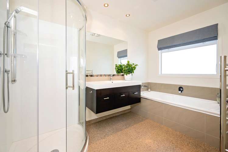 8 Rotoiti Way Poraiti_12