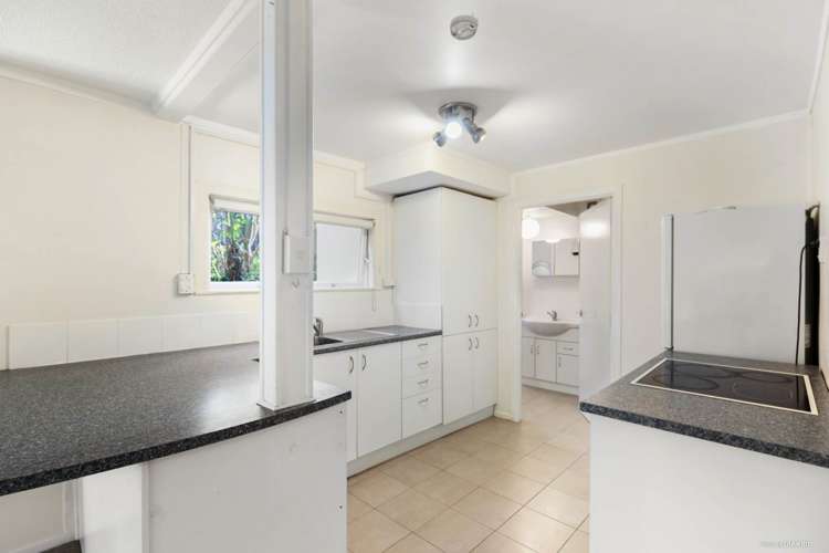 22 James Evans Drive Northcote_12